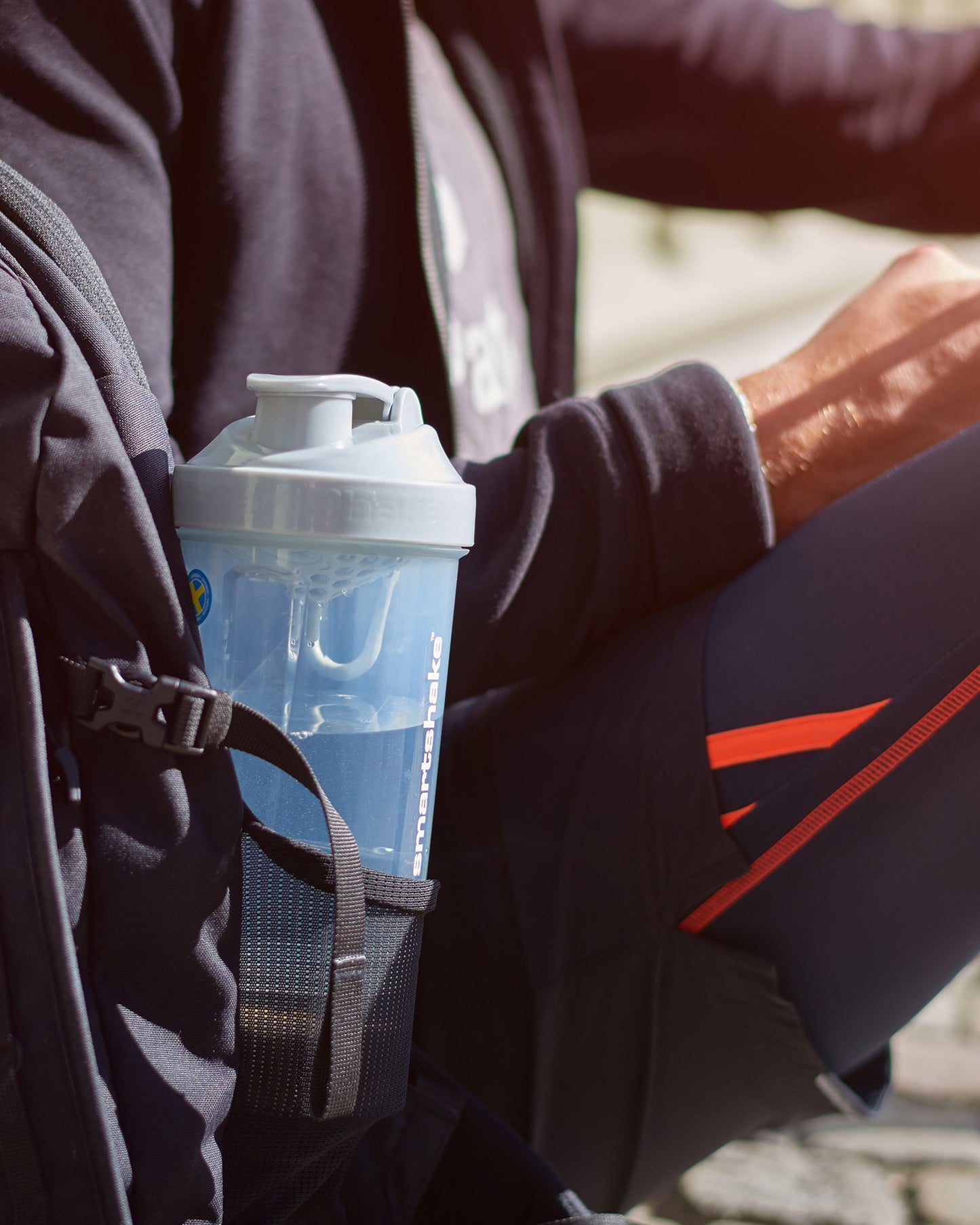 original2go-one-mist-gray-e4 Smartshake_Original2GoONE_Mist_Gray_lifestyle.jpg