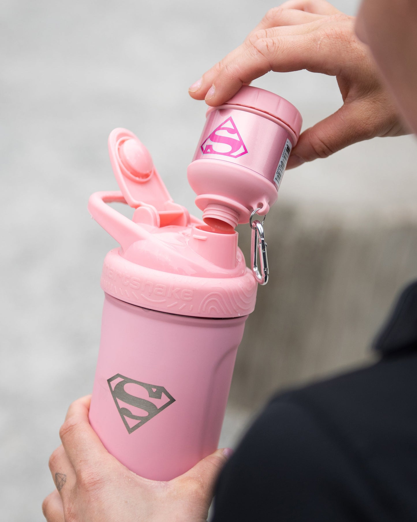 whey2go-funnel-supergirl-u8 Smartshake_Whey2Go_Supergirl_Lifestyle.jpg