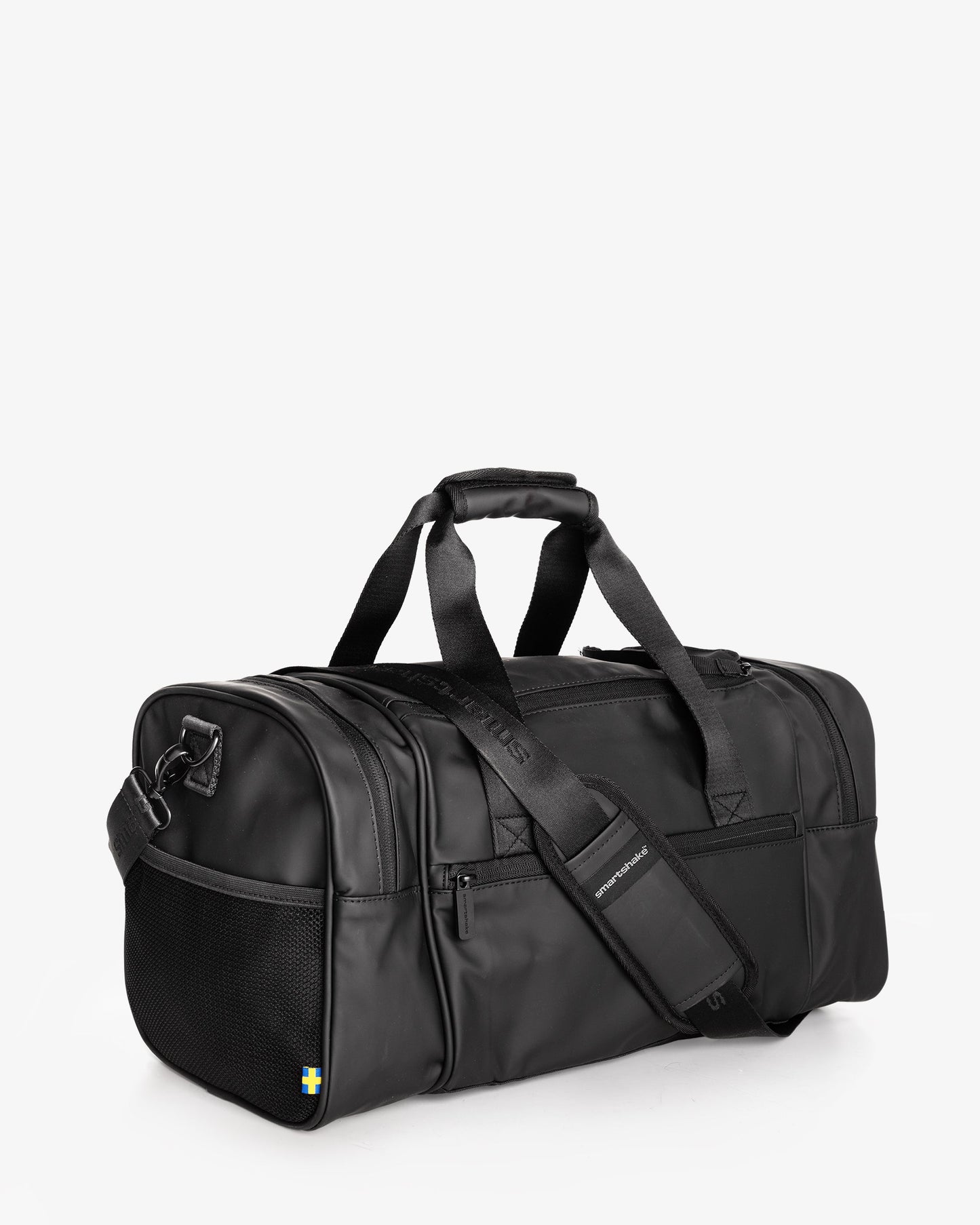 gym-bag-black-l3 Smartshake_GymBag_Black_3_4_back.jpg