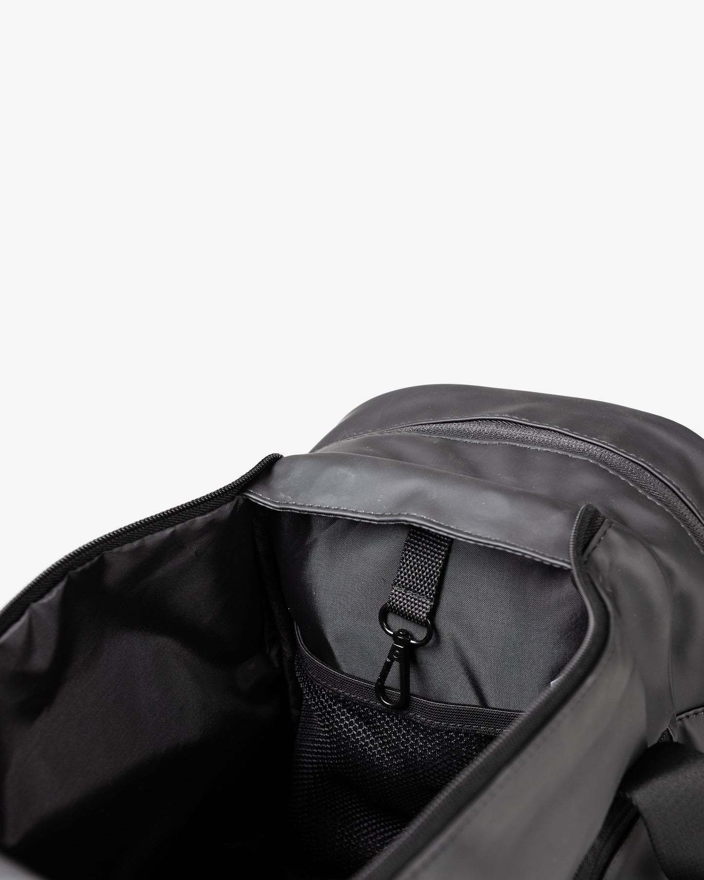 gym-bag-black-l3 Smartshake_GymBag_Black_detail.jpg