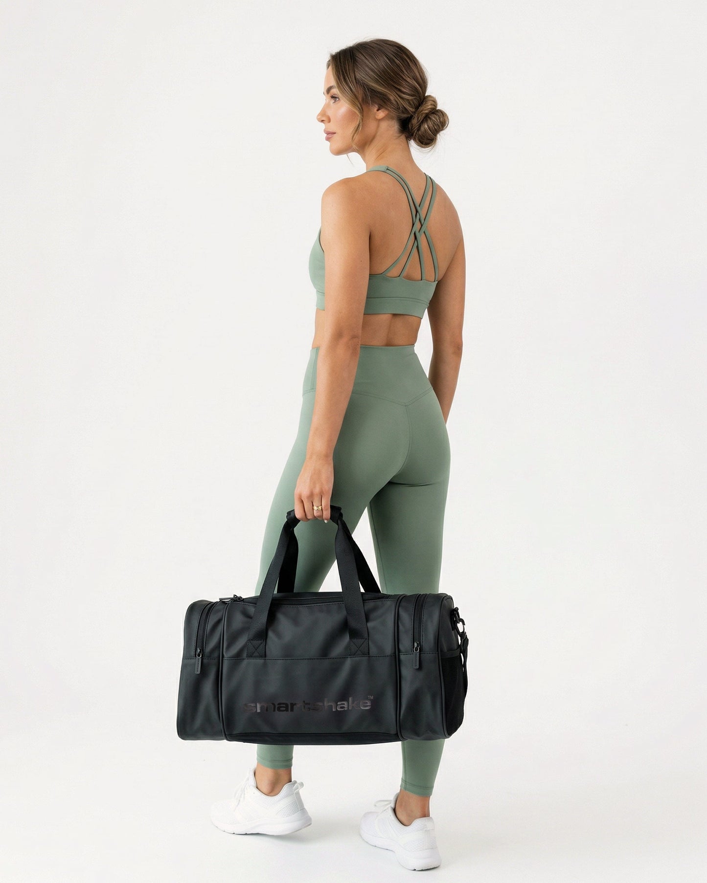 gym-bag-black-l3 Smartshake_GymBag_Black_lifestyle4_39cb3c06-8267-4a3c-8ba4-17ffef457cbf.jpg