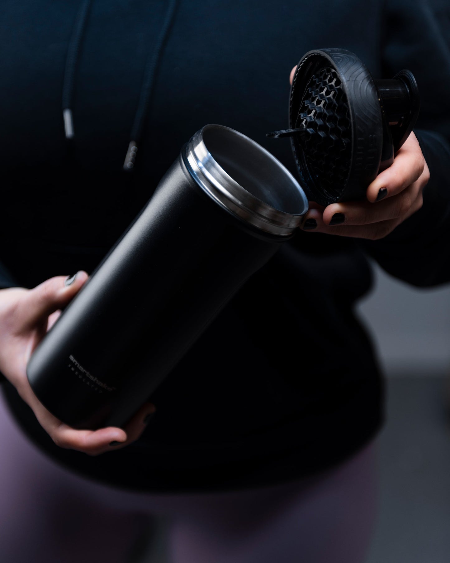 insulated-steel-shaker-black-d3 Smartshake_Insulated_Steel_lifestyle.jpg