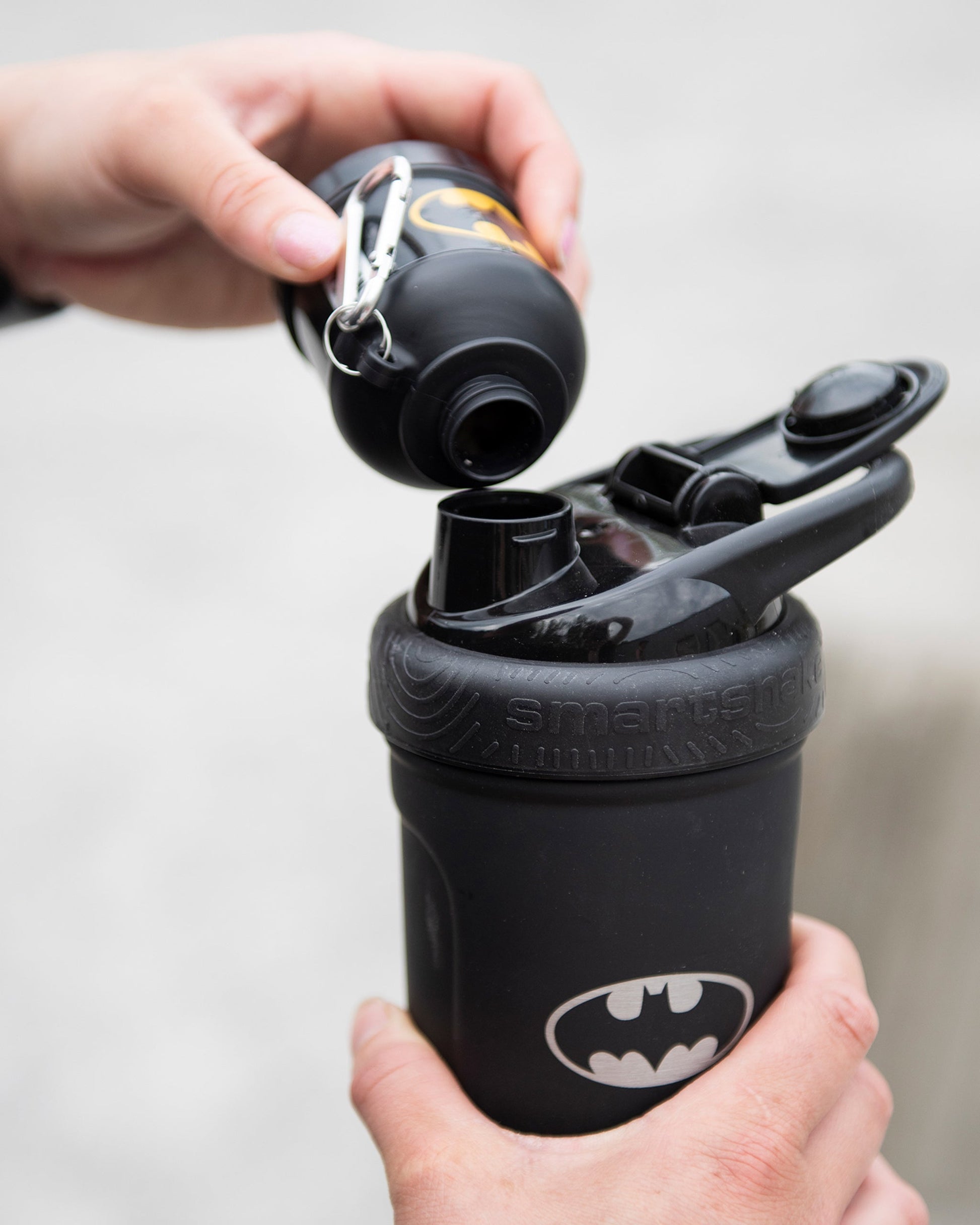whey2go-funnel-batman-b5 Smartshake_Whey2Go_Batman_Lifestyle.jpg