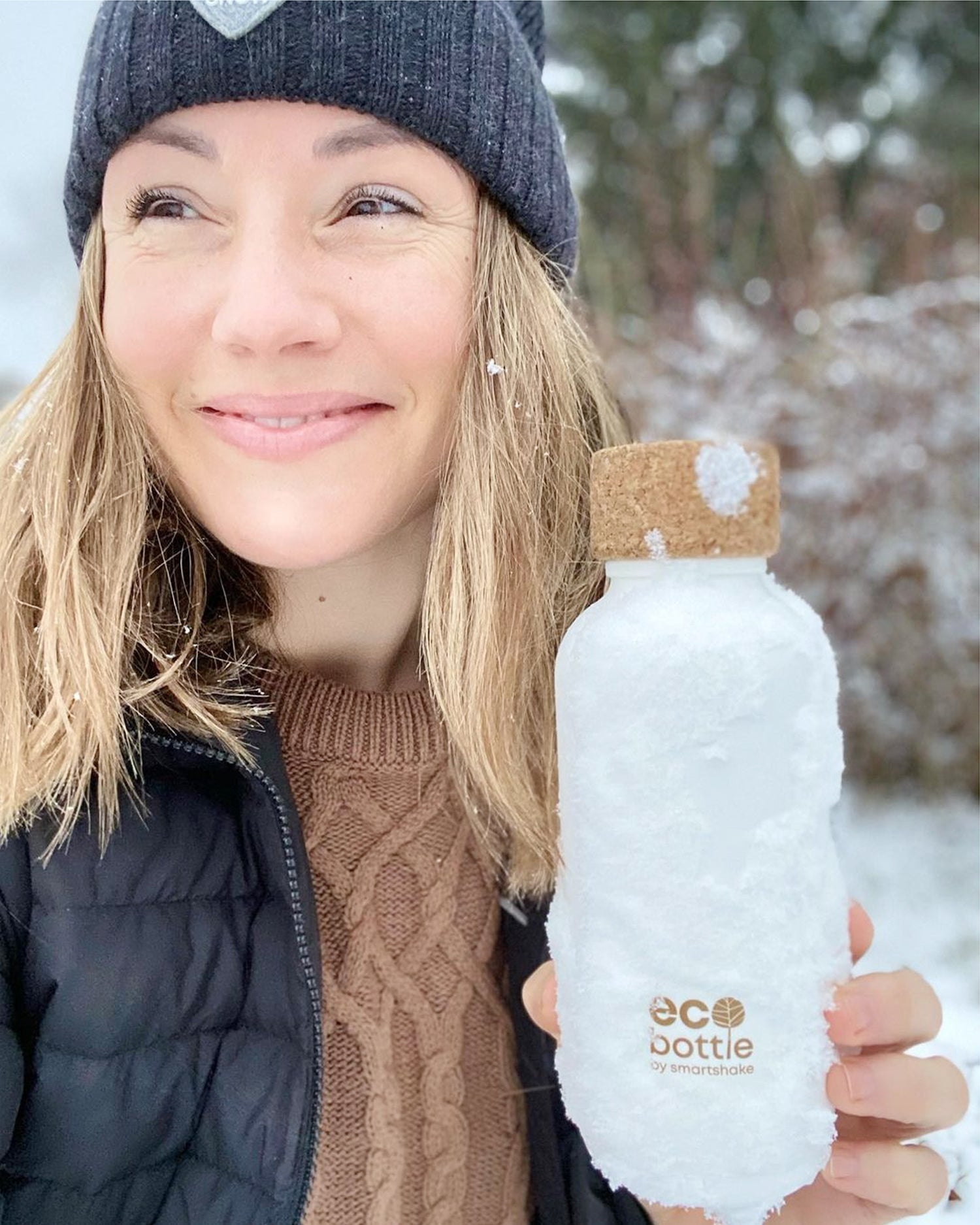 ecobottle-650-white-g8 samrtshake_ecobottle_white_lifestyle.jpg